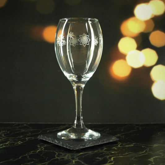 Set Of 4 Snowflake Design Wine Glasses